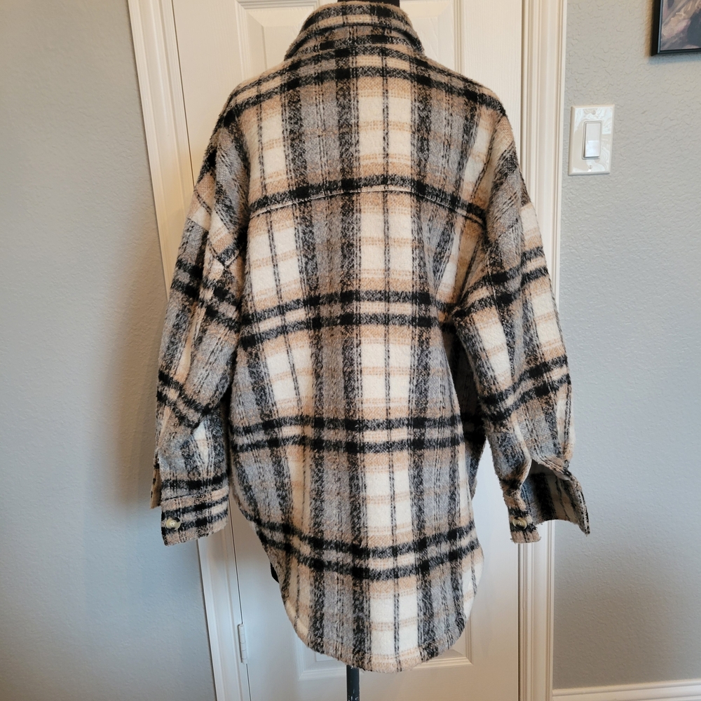 Plaid Women's Jacket in Black and Cream - Picture 4 of 5